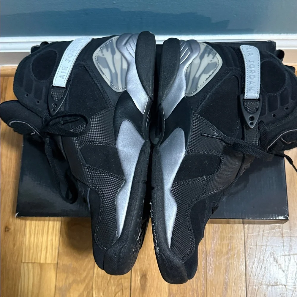Jordan Air Jordan 8 Retro Winter in Black and Metallic Silver - Picture 3 of 7